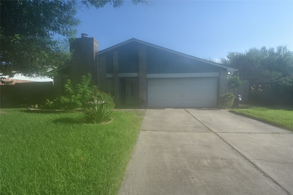 6606 Feather Creek Dr, Houston, TX 77086 - photo 1