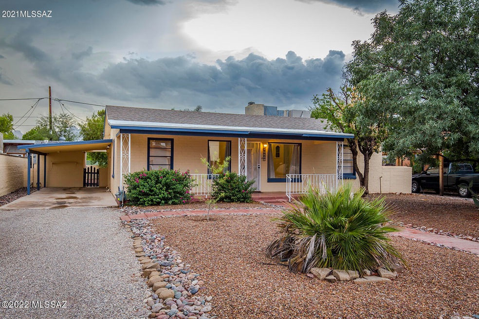 1041 E West Circle, Welcome Home