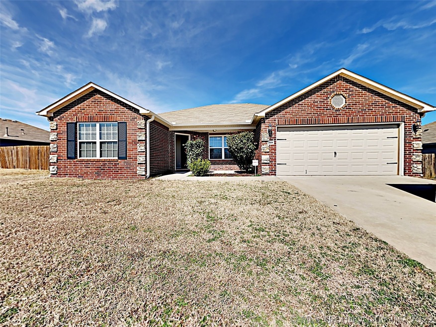 2604 W El Dorado St, Broken Arrow, OK 74011 - photo 1