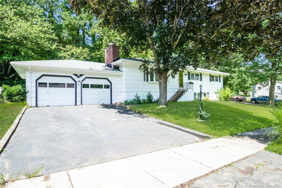 260 Fox Hill Rd, Stratford, CT 06614 - photo 1