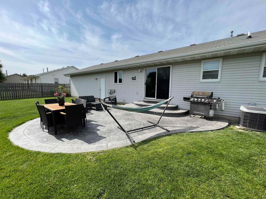 W2923 Emons Rd, Appleton, WI 54915 - photo 1