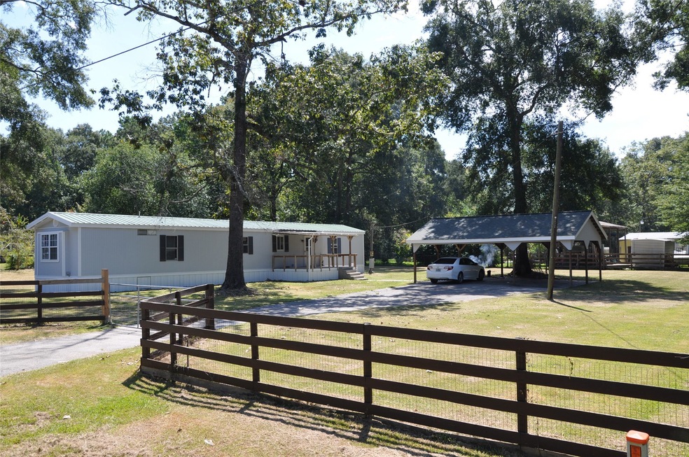 21660 Walker Dr, Conroe, TX 77306 - photo 1