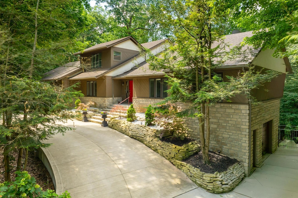 For Sale $1,249,900 • Co-Listing Agent