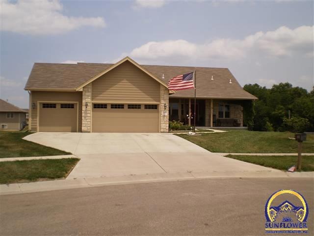 3408 SW Shunga View Ct, Topeka, KS 66610 - photo 1