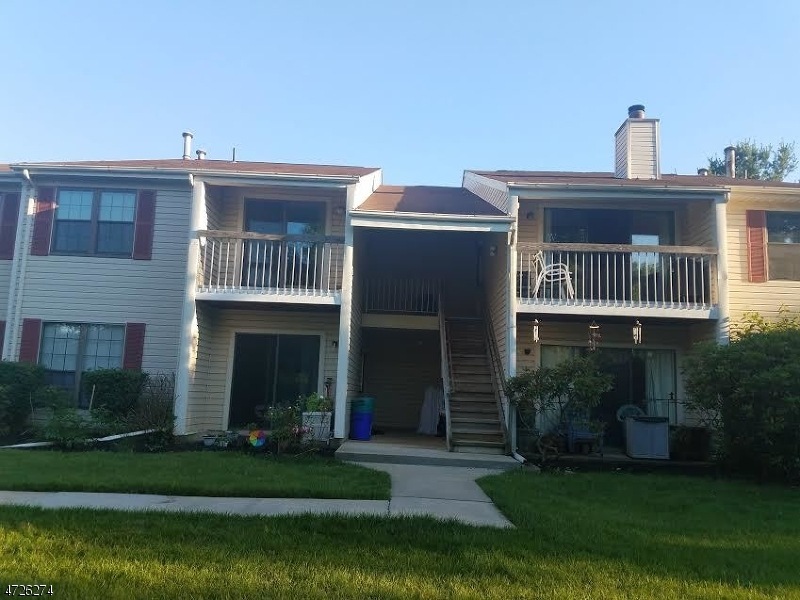 127 Crabapple Ln, Franklin Park, NJ 08823 - photo 1