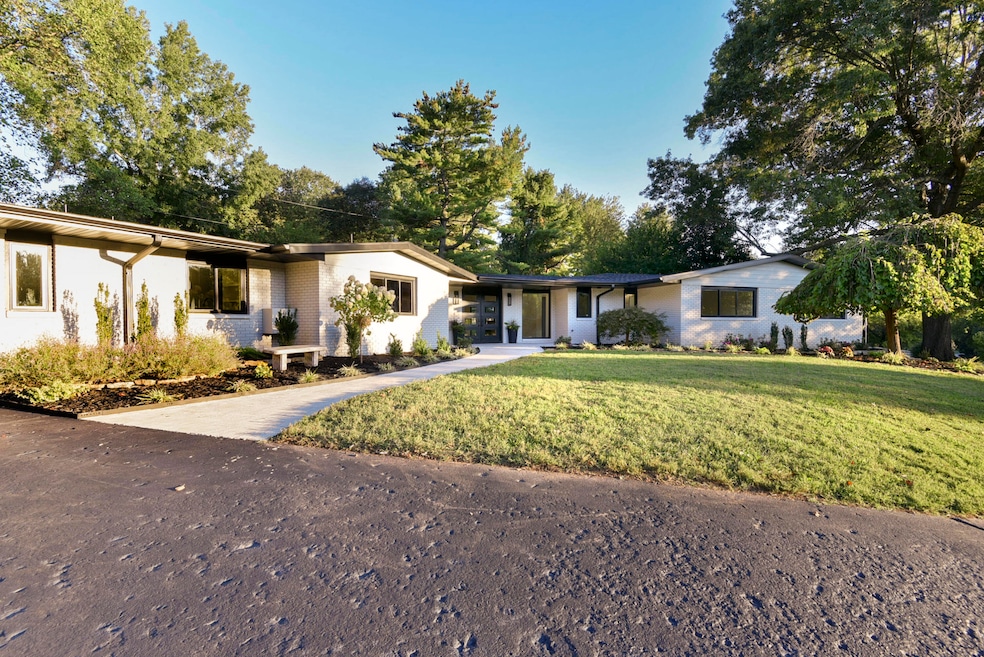 2274 S Edgewater Dr, Springfield, MO 65804 - photo 1