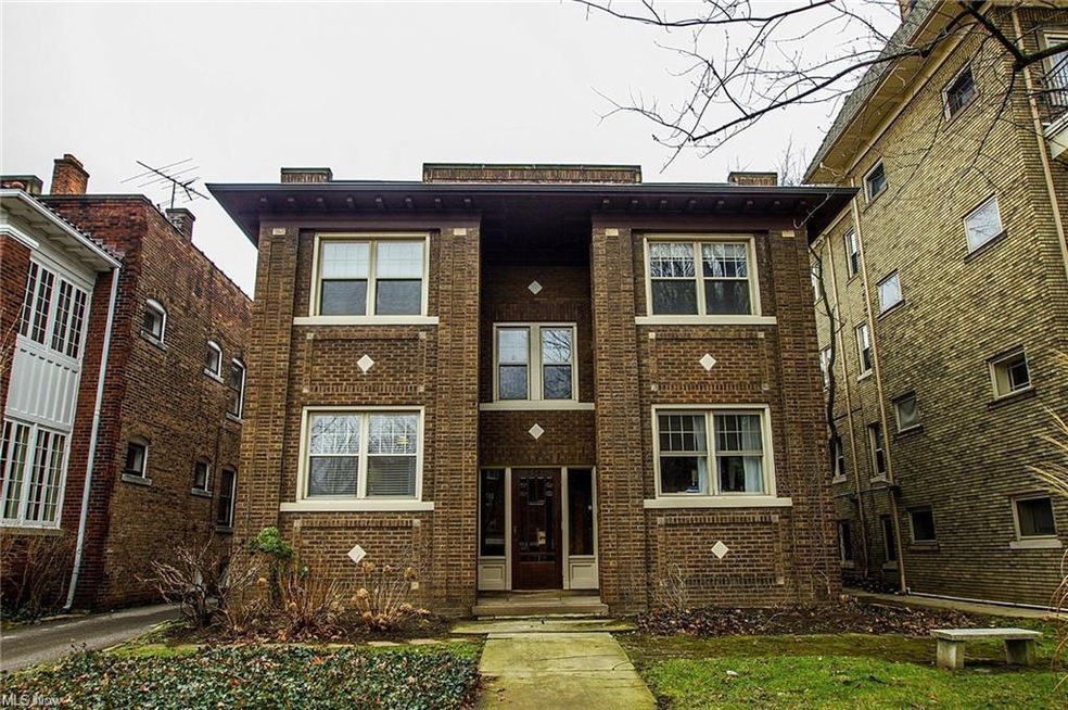 2548 Overlook Rd unit 1, Cleveland, OH 44106 - photo 1