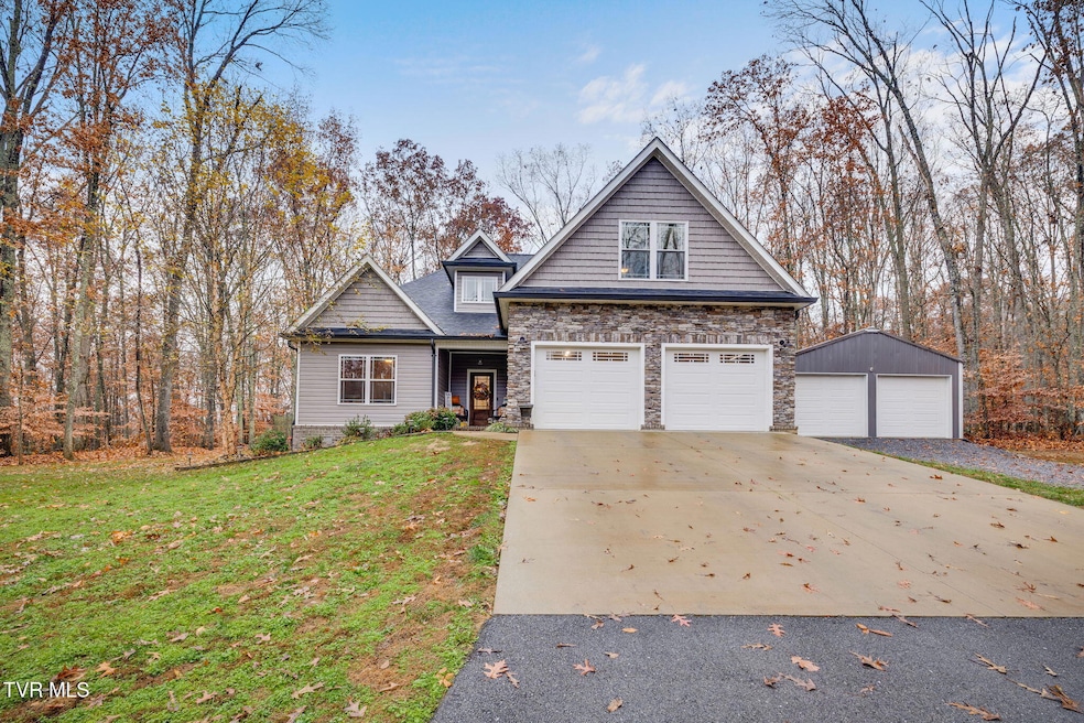 262 Allenwood Dr, Surgoinsville, TN 37873 - photo 1