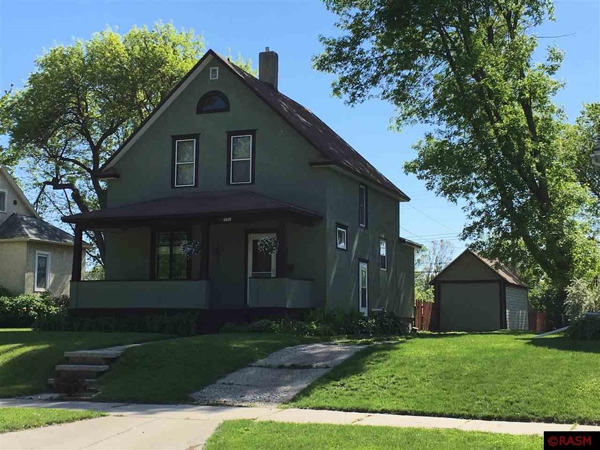 1317 N Minnesota St, New Ulm, MN 56073 - photo 1