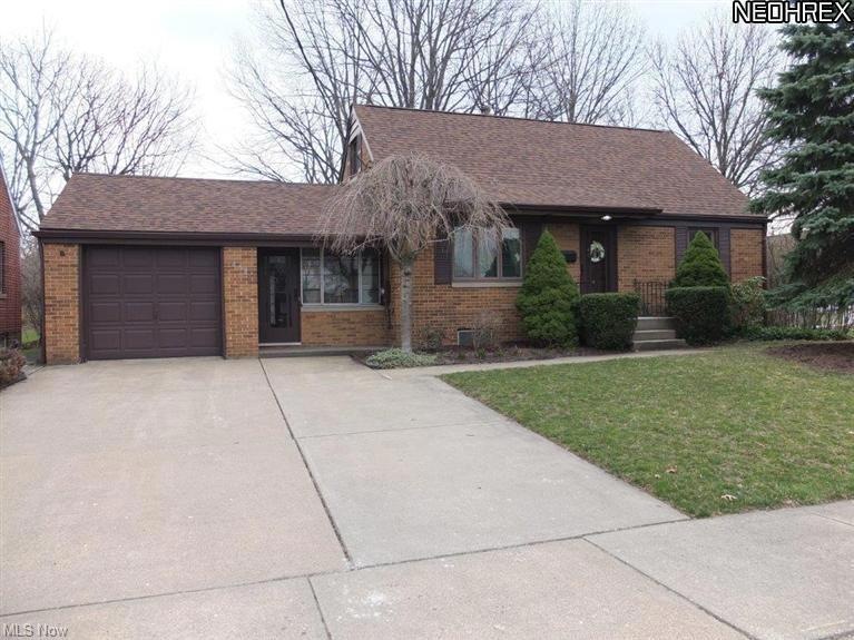 Over 2,100 square foot all brick home with awesome addition!