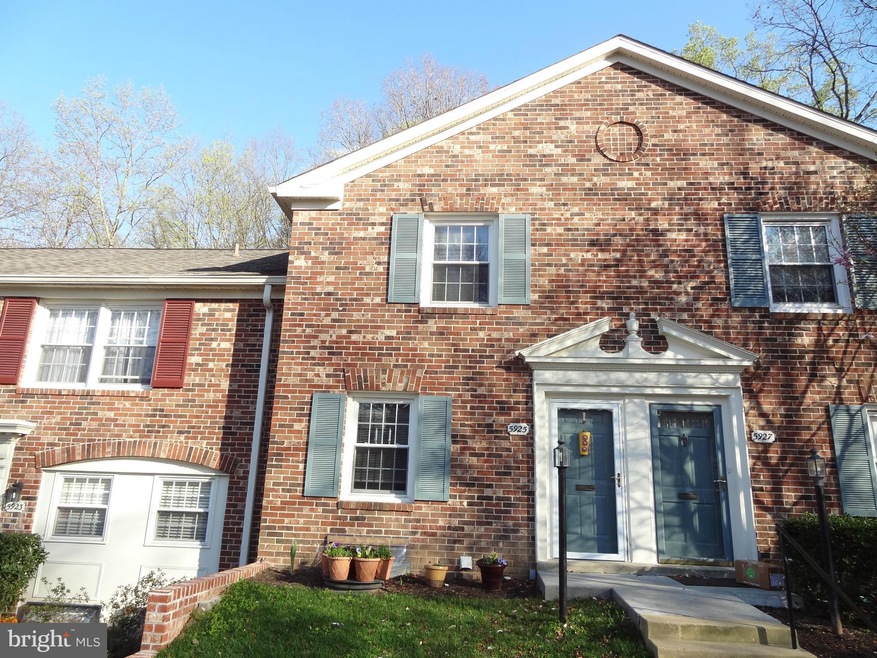 5925 Kingsford Rd unit 370, Springfield, VA 22152 - photo 1