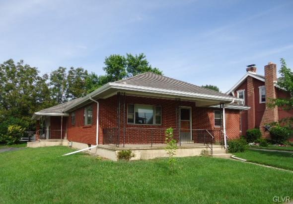 846 5th St, Whitehall, PA 18052 - photo 1