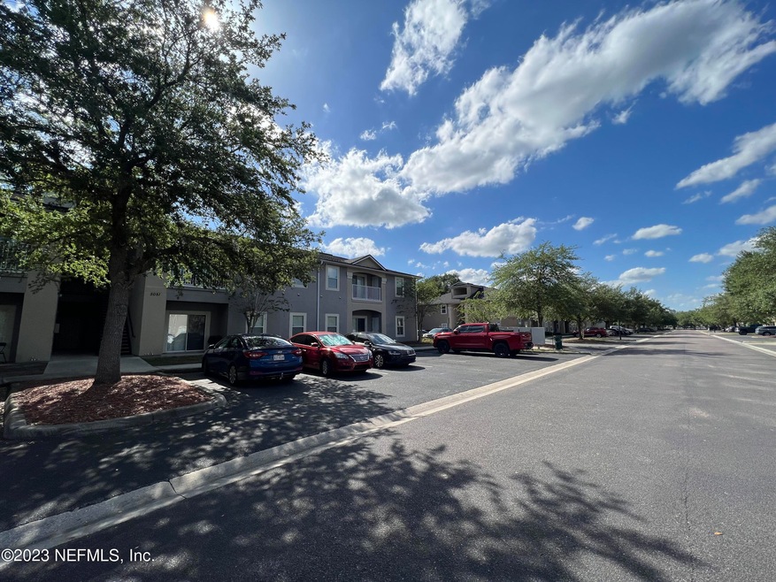 5051 Playpen Dr unit 516, Jacksonville, FL 32210 - photo 1