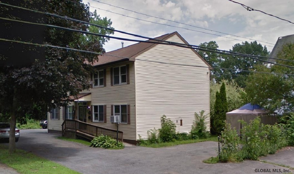 79 Cheltingham Ave, Schenectady, NY 12306 - photo 1