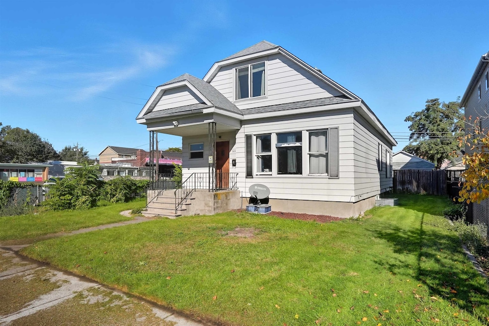 909 E Augusta Ave, Spokane, WA 99207 - photo 1