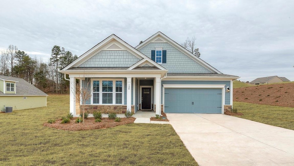 134 Fox Chase, Hendersonville, NC 28739 - photo 1