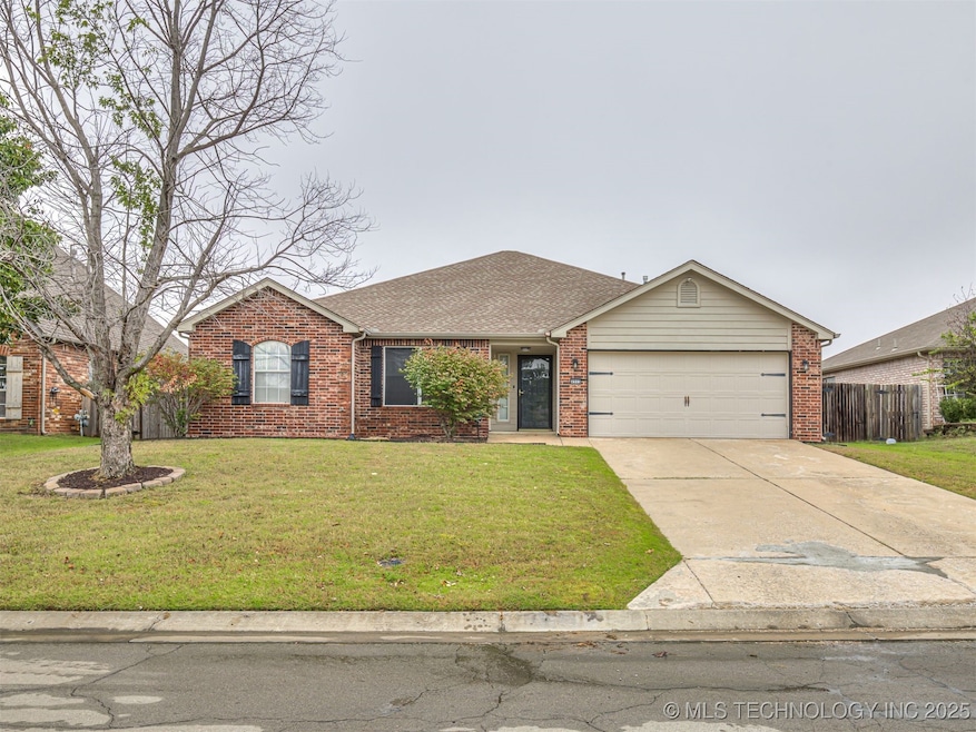 4905 S 198th East Ave, Broken Arrow, OK 74014 - photo 1