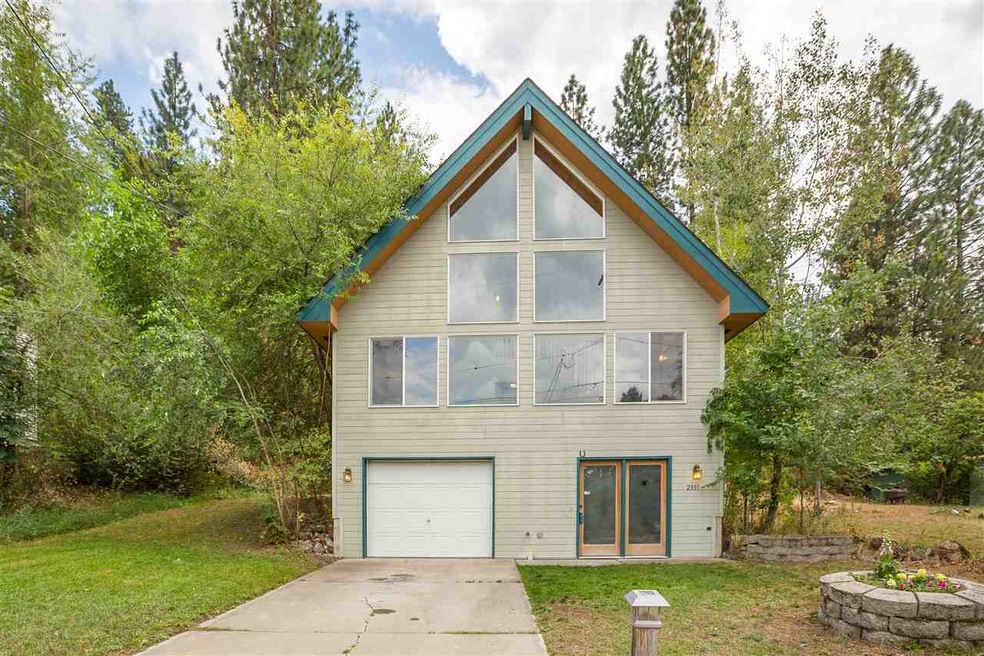 2331 W Bennett Ave, Spokane, WA 99201 - photo 1