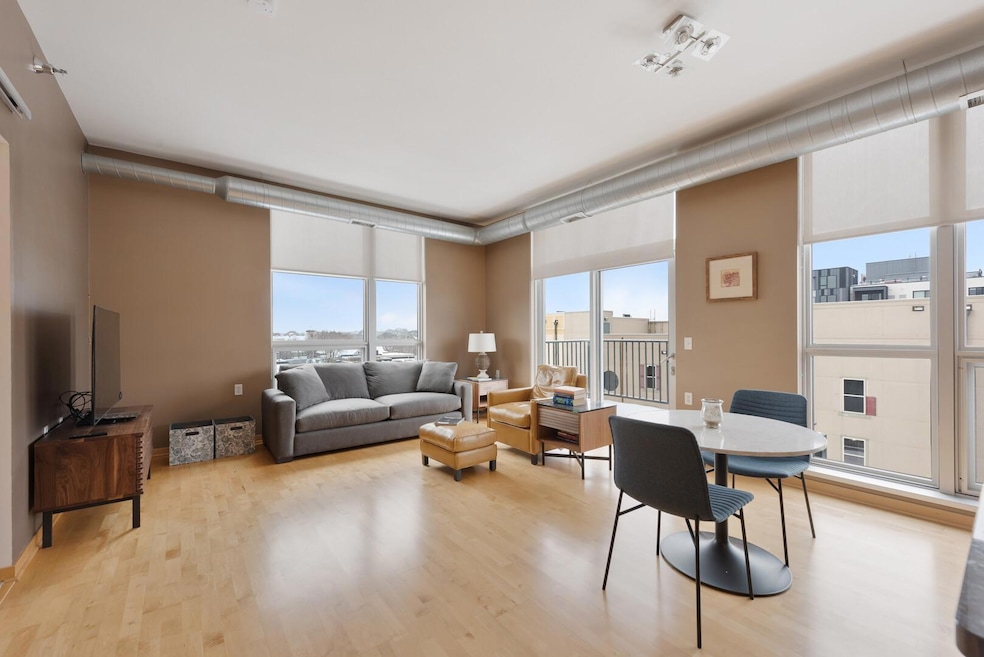 1211 Lagoon Ave unit 508, Minneapolis, MN 55408 - photo 1