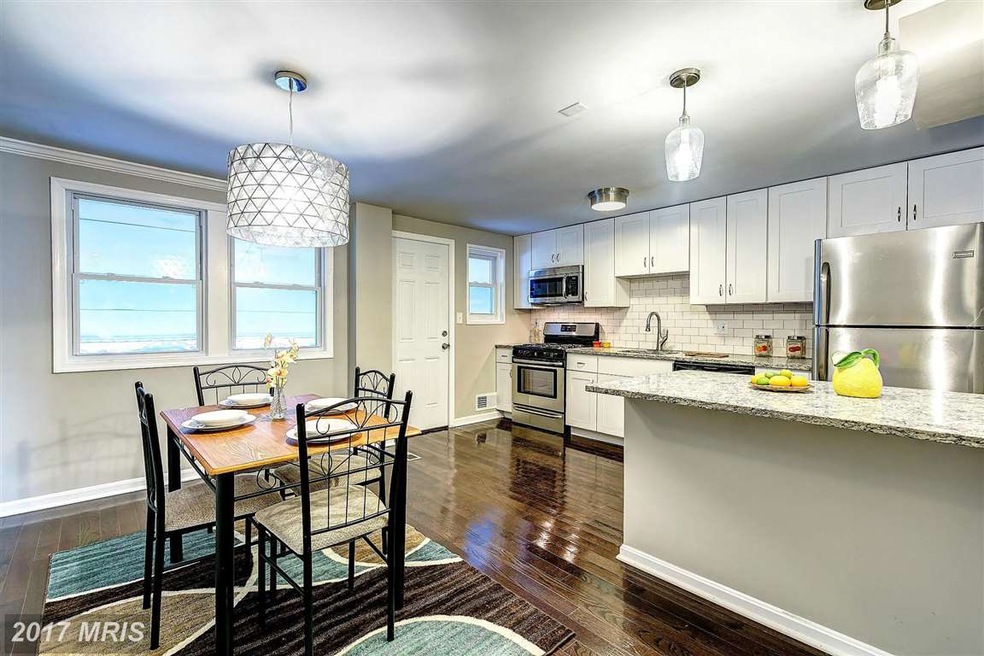 1022 Foxchase Ln, Essex, MD 21221 - photo 1