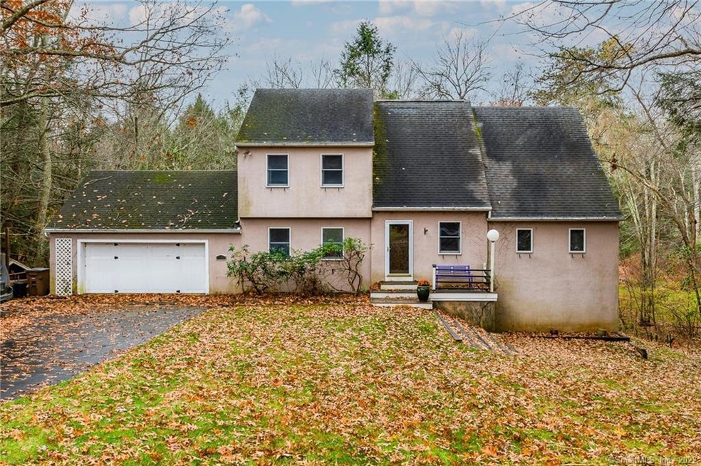 15 Chapman Drive, East Lyme!