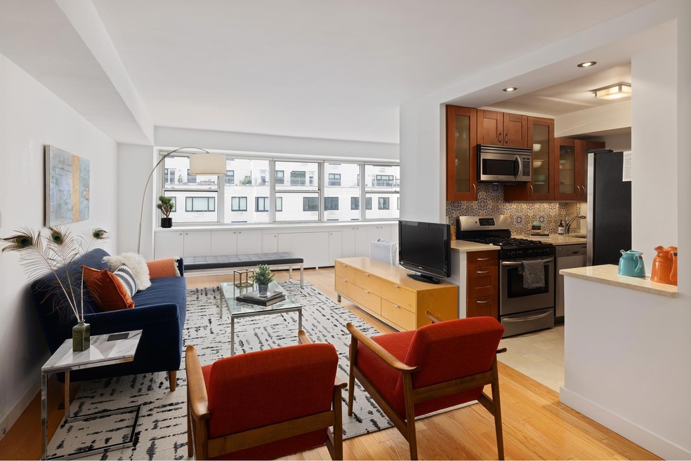 For Sale $895,000 • Co-Listing Agent