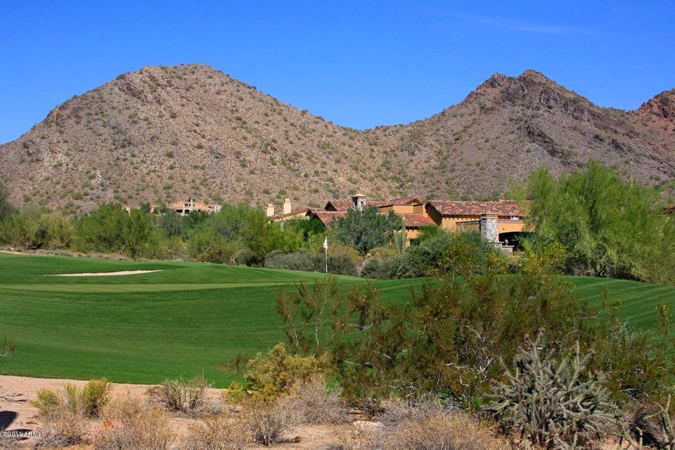 View of the16th Green of the DC Ranch CC