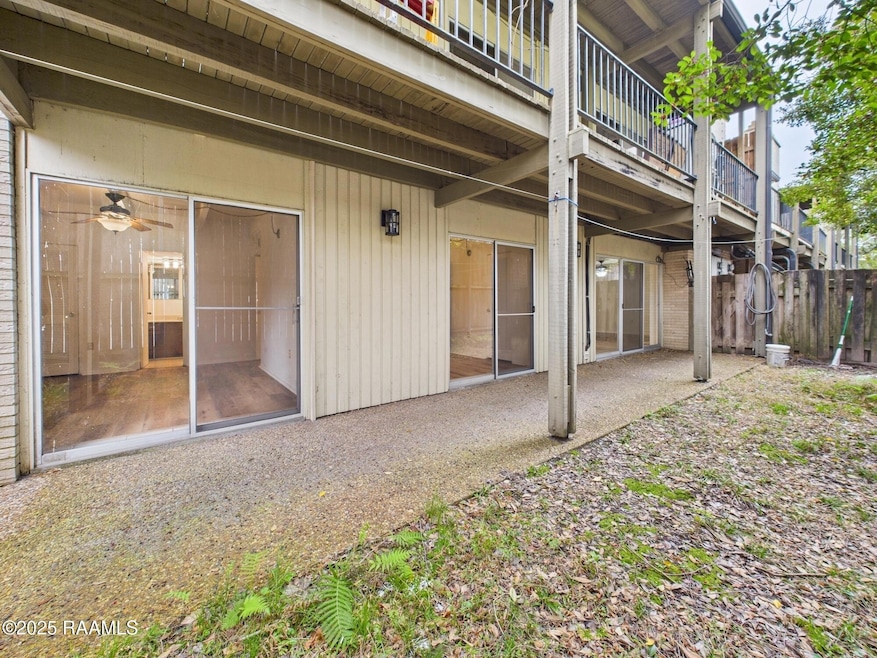 1008 S College Rd Exterior