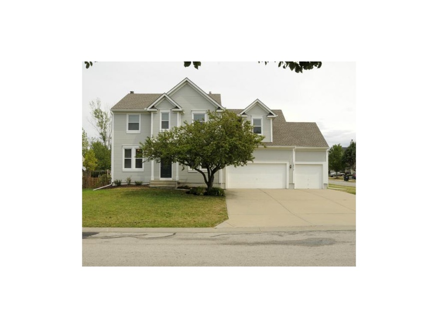 Welcome home! Corner lot, great yard and 3 car gar
