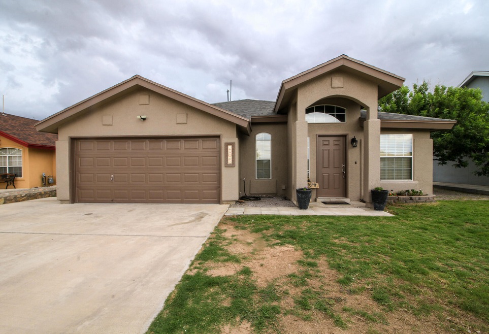 14069 Lago Seco Dr, Horizon City, TX 79928 - photo 1