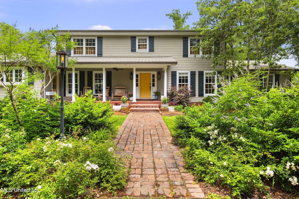 For Sale $749,500 • Co-Listing Agent