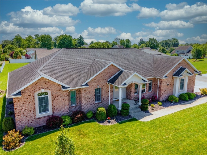 1026 N Maple St, Effingham, IL 62401 - photo 1