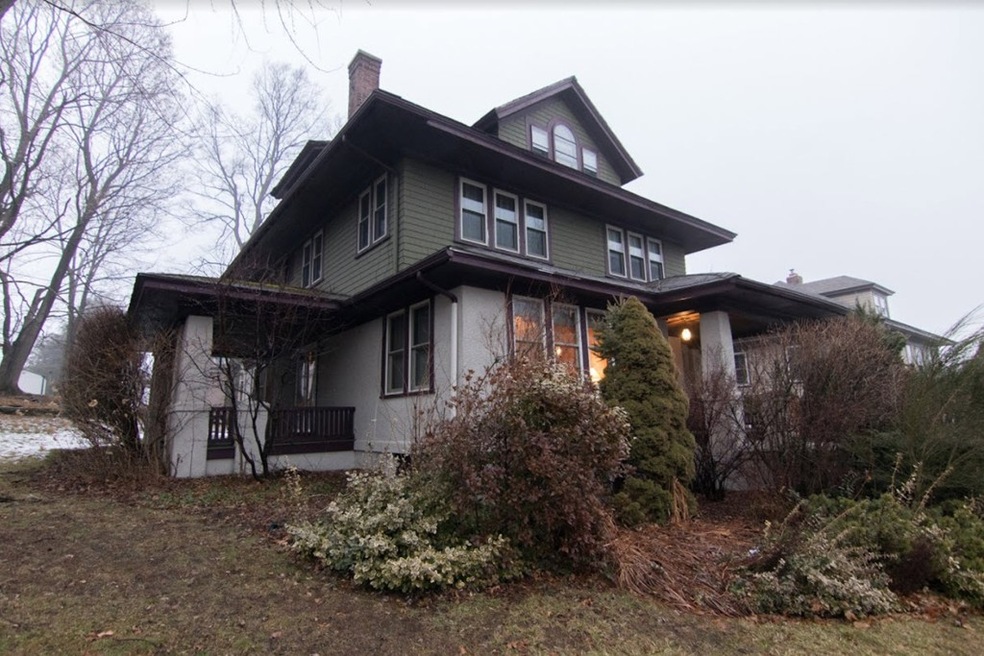 22 Chamberlain Pkwy, Worcester, MA 01602 - photo 1