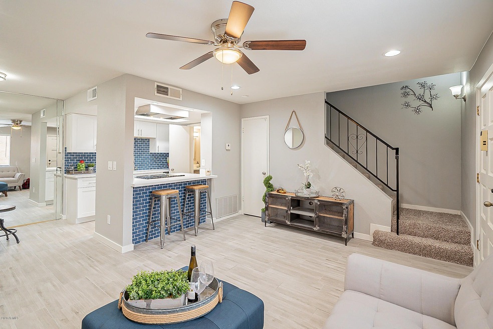 10227 N 7th Place unit A, Phoenix, AZ 85020 - photo 1