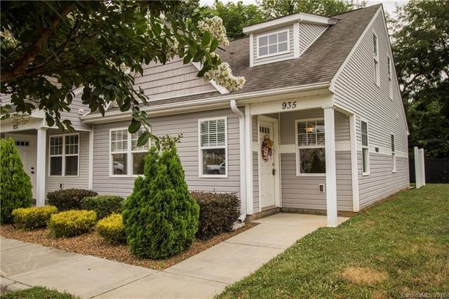 935 Barracuda Loop, Statesville, NC 28677 - photo 1