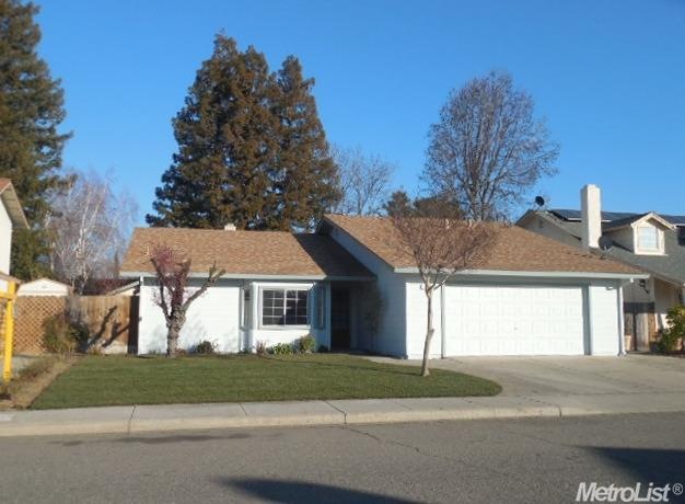 75 Obsidian Dr, Oakdale, CA 95361 - photo 1