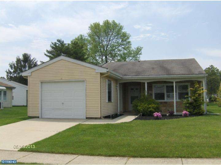 11 Thornbury Place, Southampton, NJ 08088 - photo 1