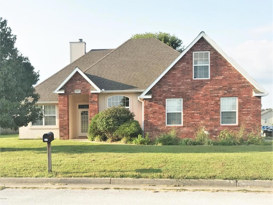 901 Katlin Cir, Carl Junction, MO 64834 - photo 1