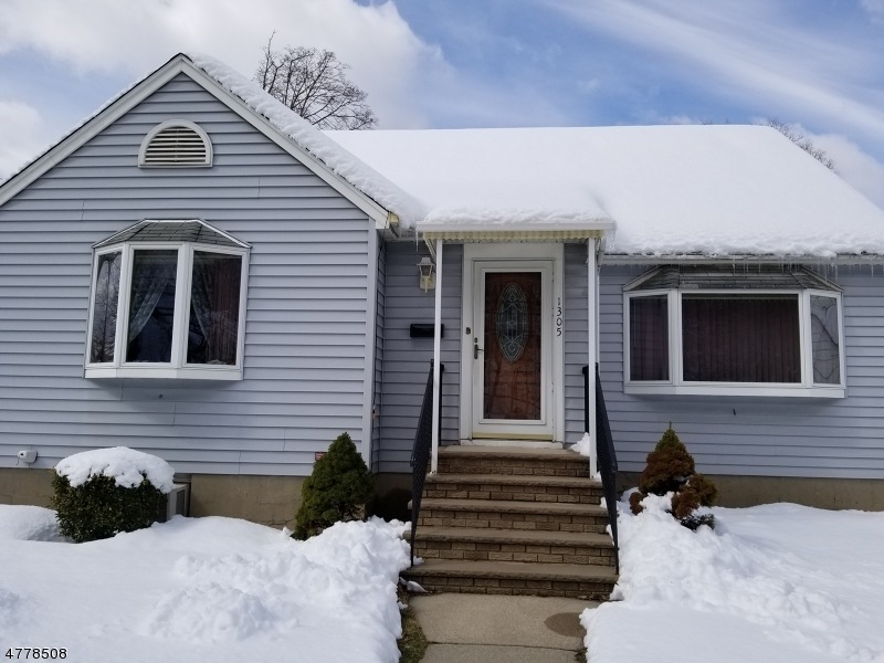 1305 Ringwood Ave, Haskell, NJ 07420 - photo 1