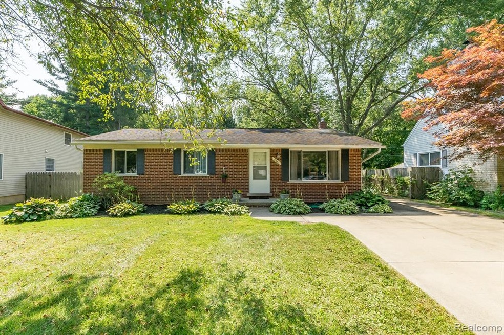 For Sale by Brandt Real Estate - Livonia Ranch Big Lot (3).jpg