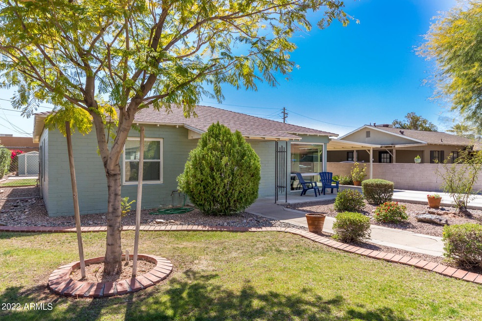 11 W Mission Ln, Phoenix, AZ 85021 - photo 1
