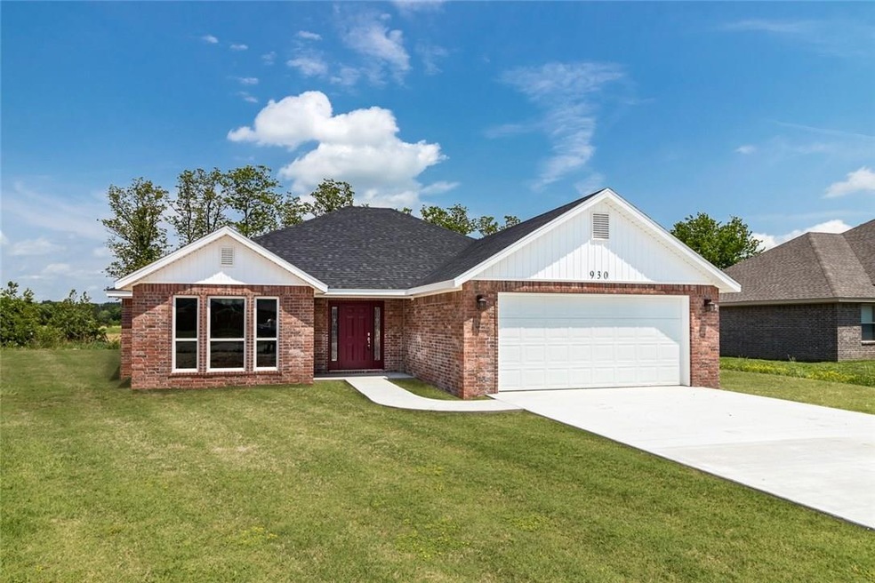 930 White Oak St, Elkins, AR 72727 - photo 1