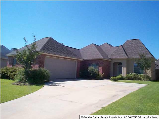 Newer 4 bedroom in Fairhill ready for immediate oc
