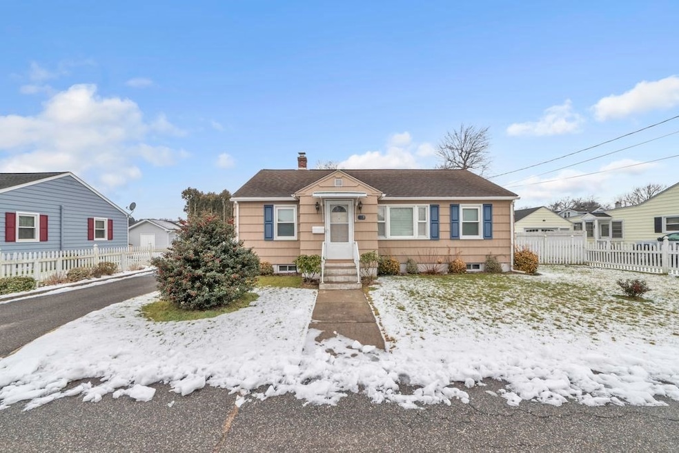 139 Yale St, Ludlow, MA 01056 - photo 1