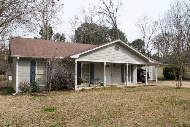 904 Crawford Cir, Oxford, MS 38655 - photo 1