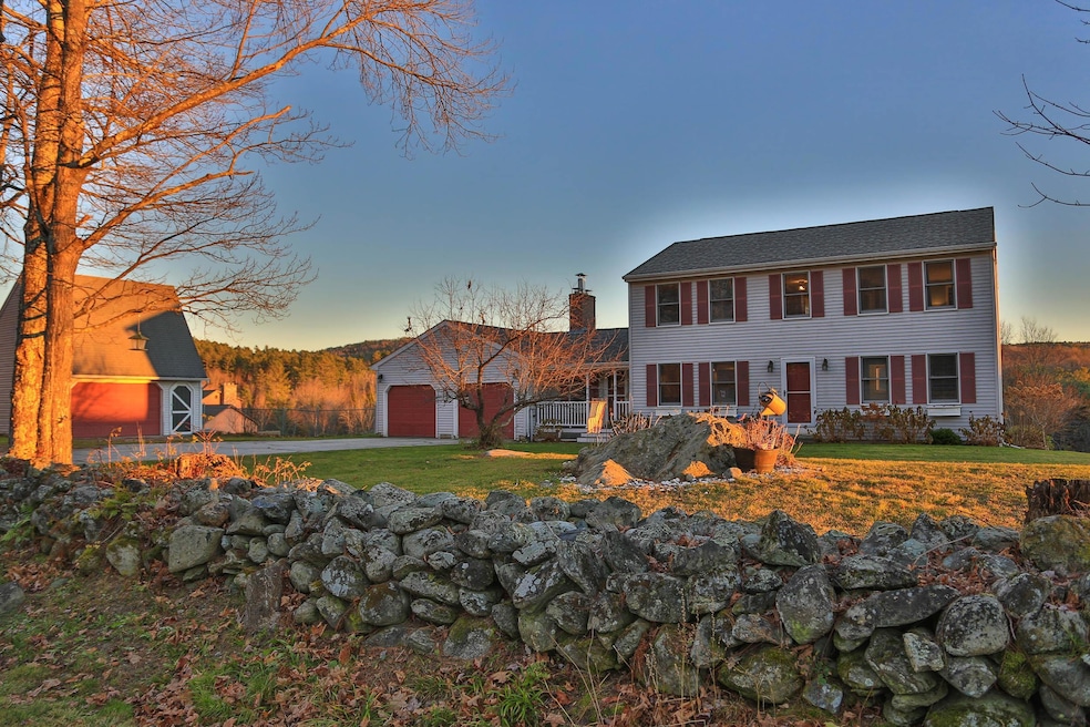 813 Hilltop Rd, Littleton, NH 03561 - photo 1