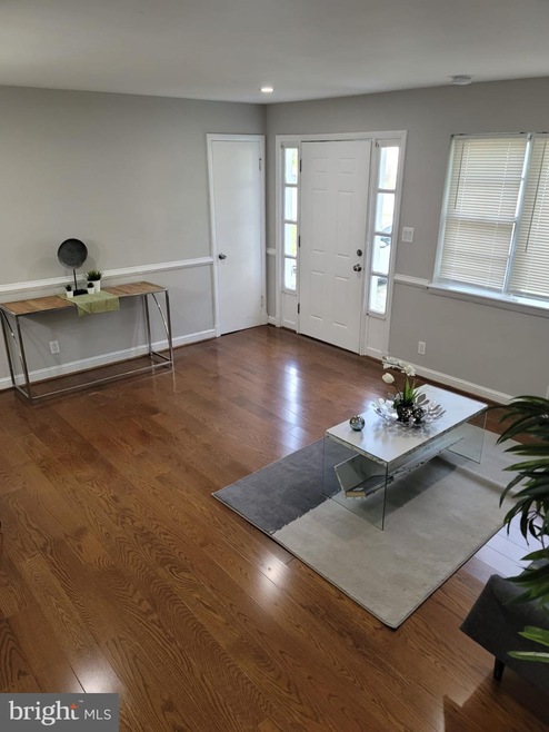 6210 Seabrook Rd, Lanham, MD 20706 - photo 1