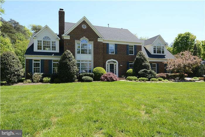 3403 Blakesley Hall Ct, Herndon, VA 20171 - photo 1