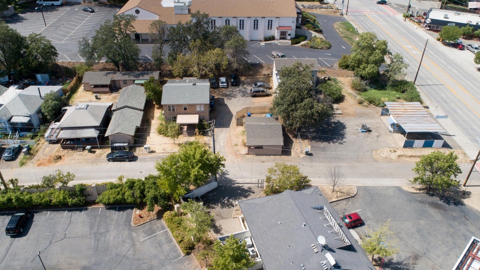 1925 Eureka Way, Redding, CA 96001 - photo 1