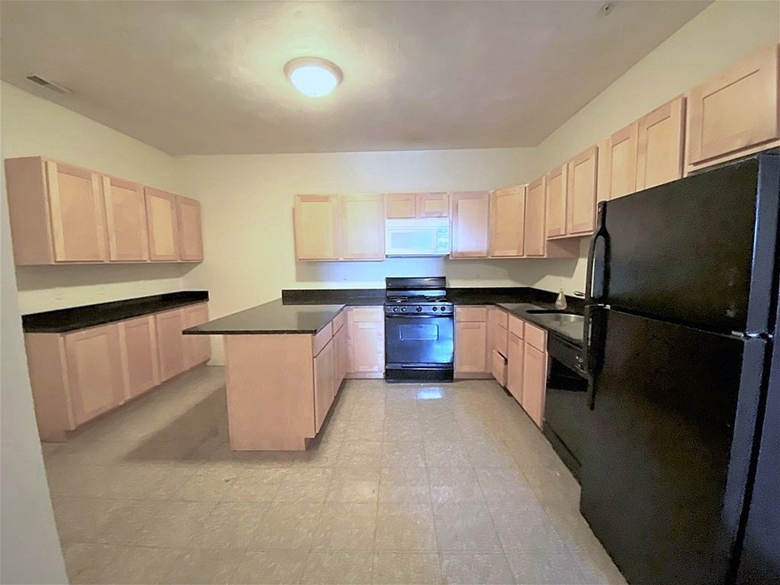 22 Bow St unit 3, Somerville, MA 02143 - photo 1